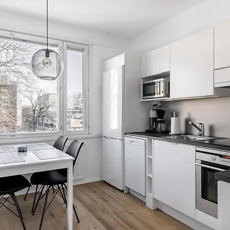 Marina In The Heart Of *