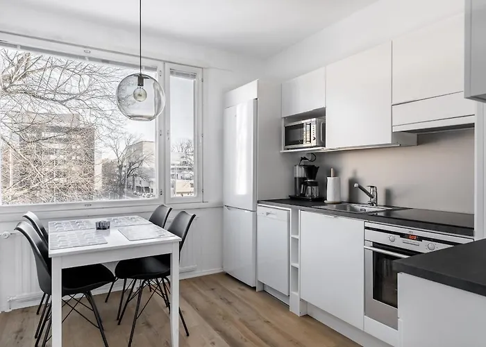 Marina In The Heart Of *